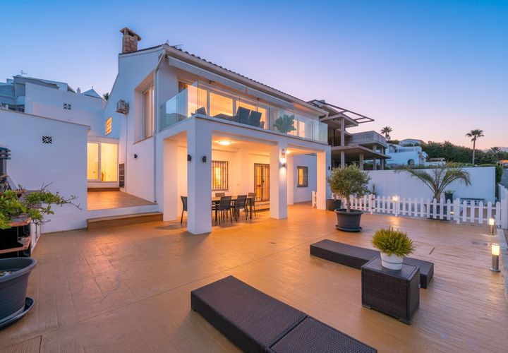 Villa a Estepona, Malaga, Estepona - € 770.000 | Ref: R5393059 - foto 1