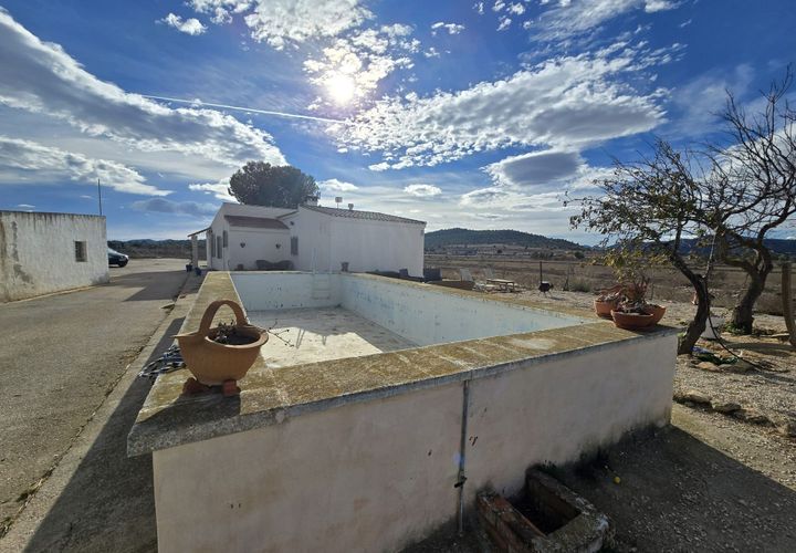 Villa a Monovar, Alicante, Monovar - € 200.000 | Ref: viIVD13845 - foto 1