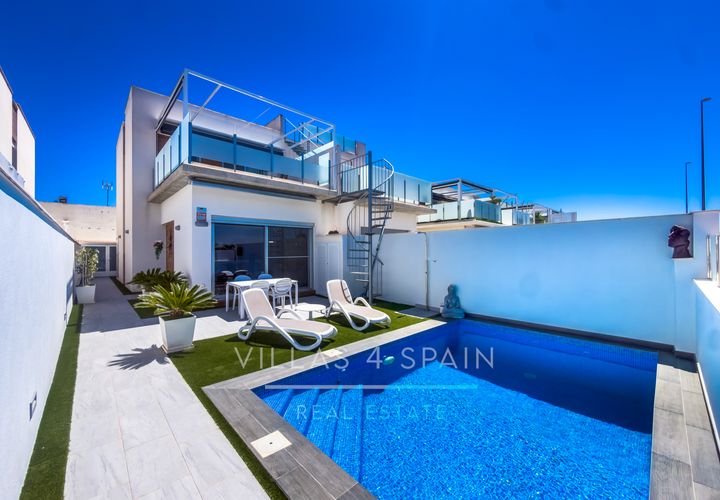 Villa i Daya Nueva, Alicante, Daya Nueva - € 399.950 | Ref: V4S5405 - foto 1