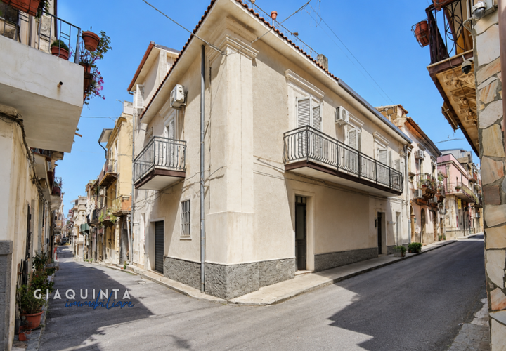 Villa a Palagonia, Catania, Palagonia - € 70.000 | Ref: GNLRSO2026 - foto 1