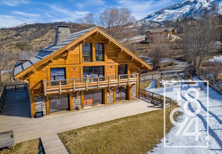 Villa a Enchastrayes, Alpes-de-Haute-Provence, Enchastrayes - € 1.500.000 | Ref: MMRN-FI3-P0Q - foto 1