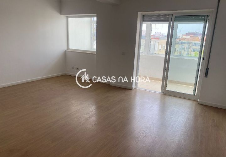 Apartament a Almada, Setubal, Almada - € 1.200/mes | Ref: almada/A/01760 - foto 1
