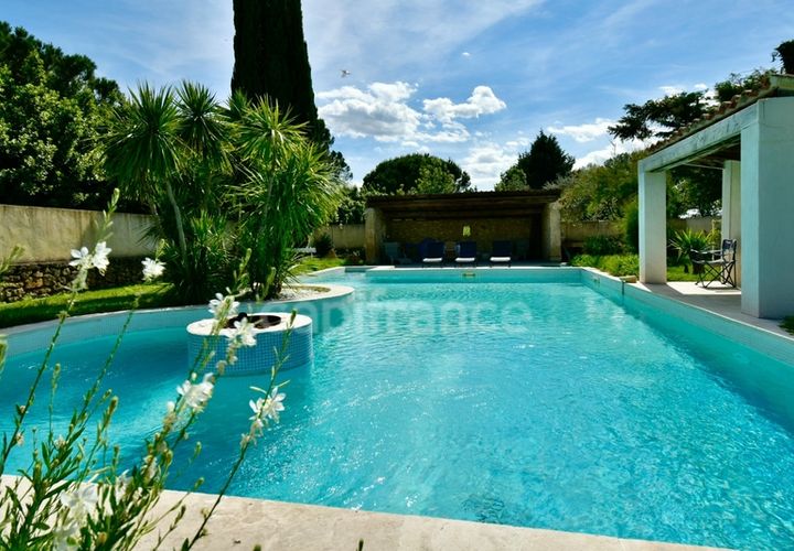 Villa i Tarascon, Bouches-du-Rhone, Tarascon - € 895.000 | Ref: 340931827073 - foto 1