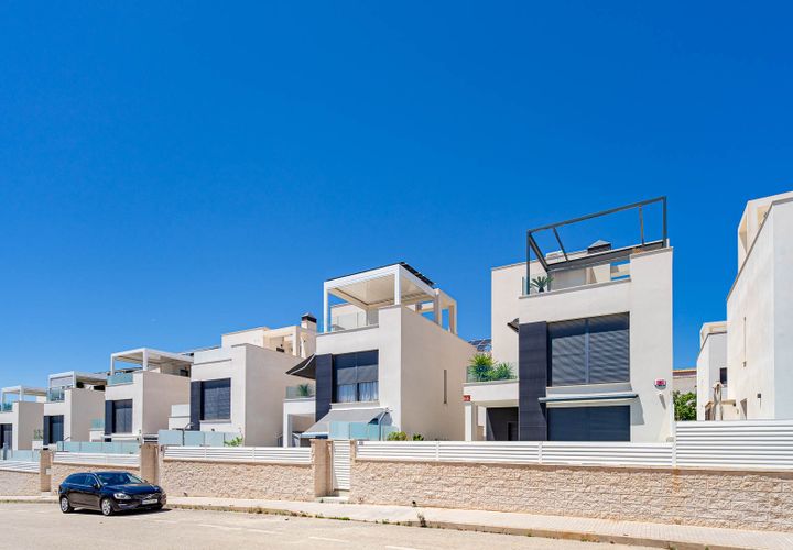 Villa i Punta Prima, Alicante, Punta Prima - € 650 000 | Ref: 32935 - foto 1