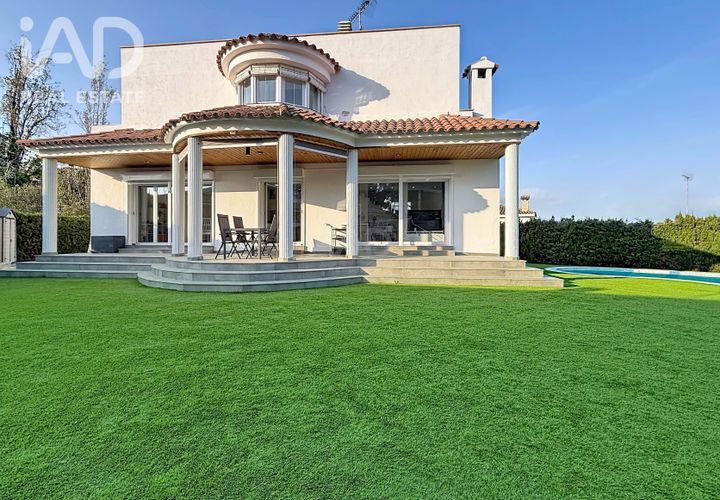 Byhus i Barcelona, Barcelona, Barcelona - € 660.000 | Ref: 844990 - foto 1