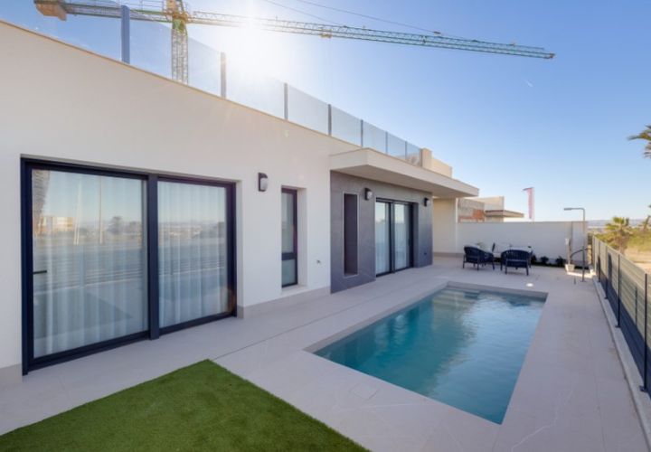 Villa i Torrevieja, Alicante, Torrevieja - € 585.000 | Ref: 55505467-01 - foto 1