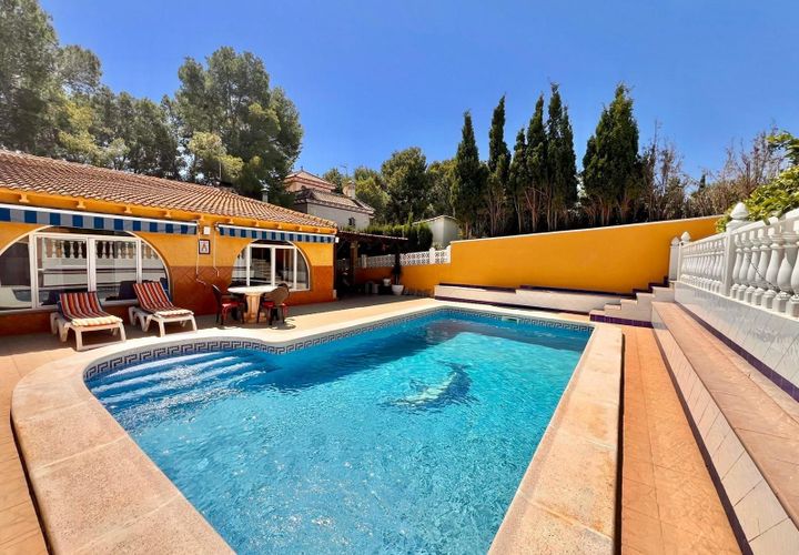 Villa a Torrevieja, Alicante, Torrevieja - € 420.000 | Ref: MLSC2023191/13477 - foto 1