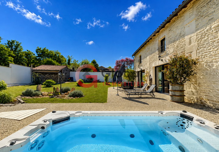 Villa i Benet, Vendee, Benet - € 450.000 | Ref: 8059 - foto 1