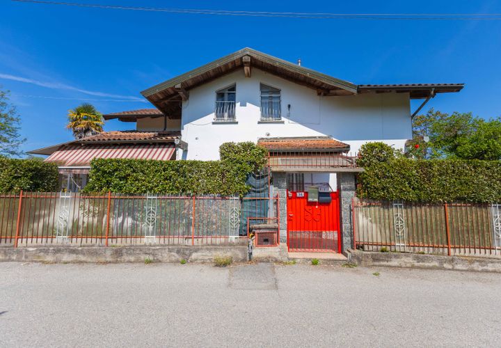 Villa i Invorio, Novara, Invorio - € 190.000 | Ref: T0113 - foto 1