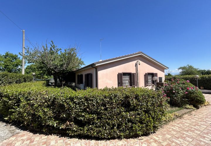 Villa i Nepi, Viterbo, Nepi - € 225.000 | Ref: Passerella - foto 1