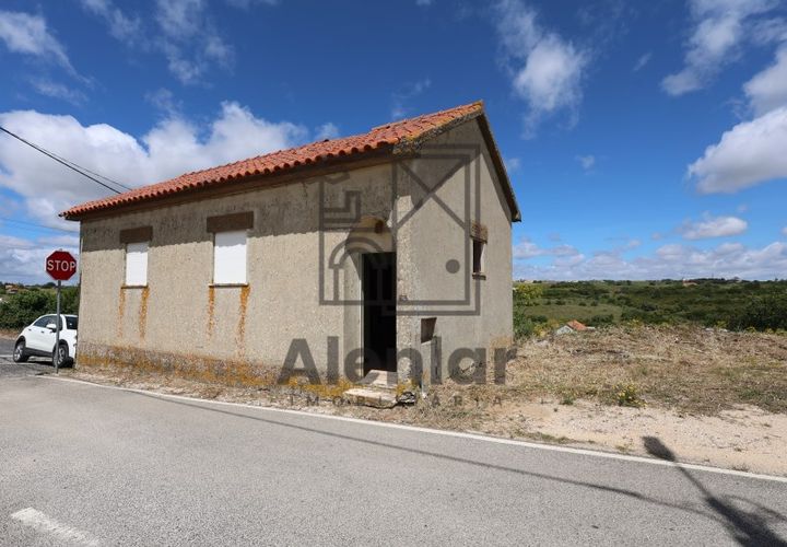 Villa i Alenquer, Lisbon, Alenquer - € 150.000 | Ref: CAS_185 - foto 1
