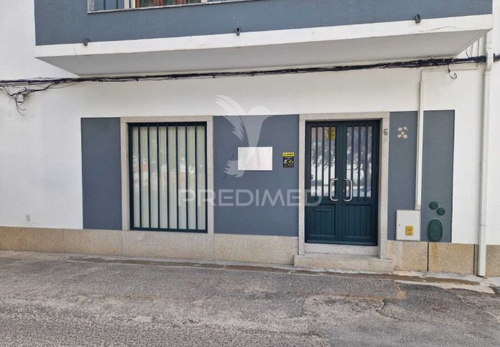 L'establiment comercial a Evora, Evora, Evora - € 450/mes | Ref: 060812 - foto 1