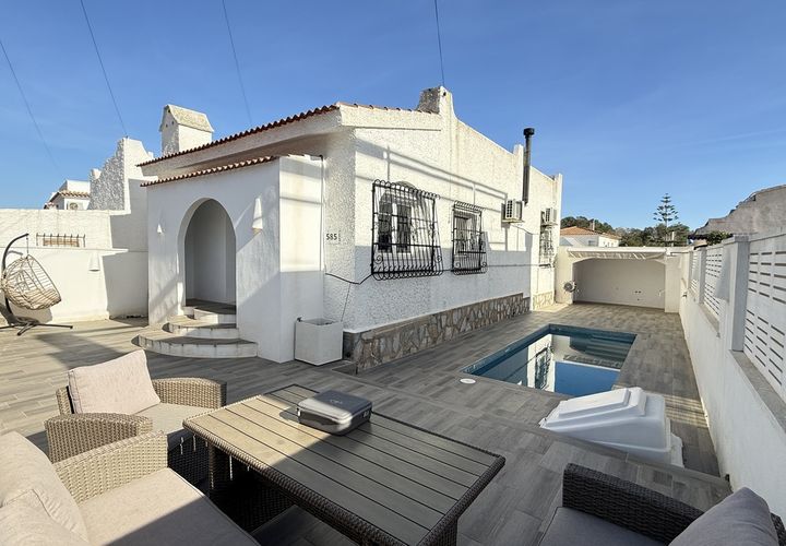 Villa i Filipinas, Alicante, Filipinas - € 249.950 | Ref: 781629 - foto 1