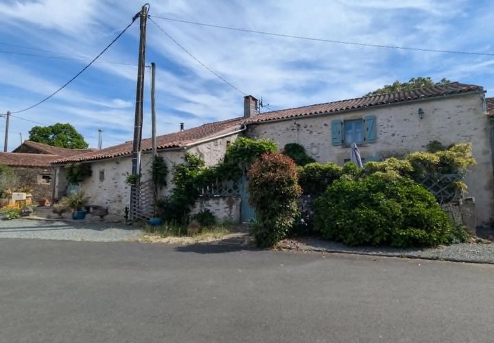 Dorfhaus in Vouvant, Vendee, Vouvant - € 315.650 | Ref: BVI80946 - Foto 1
