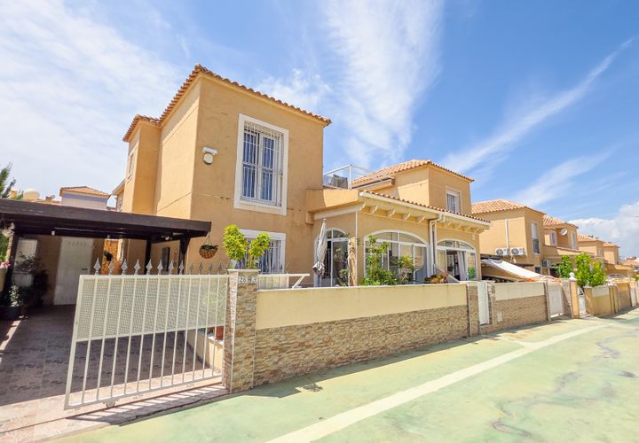 Villa a Los Balcones, Alicante, Los Balcones - € 212.000 | Ref: R-96931 - foto 1