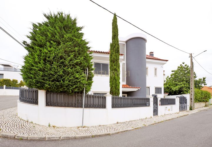 Villa i Odivelas, Lisbon, Odivelas - € 870.000 | Ref: 1769-02331 - foto 1