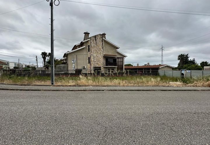Helårsgrund i Aveiro, Aveiro, Aveiro - € 850.000 | Ref: C0385-01008 - foto 1