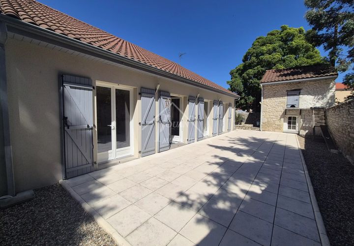 Villa a Gannat, Allier, Gannat - € 339.000 | Ref: G1220 - foto 1