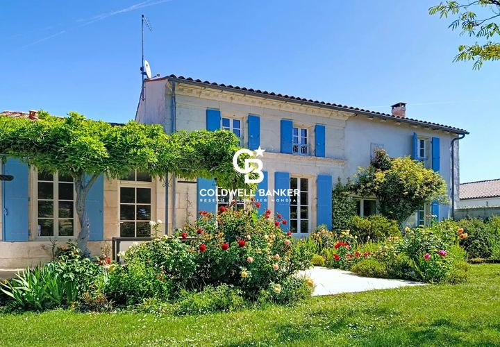 Villa a Fontcouverte, Charente-Maritime, Fontcouverte - € 460.000 | Ref: 00106FB - foto 1