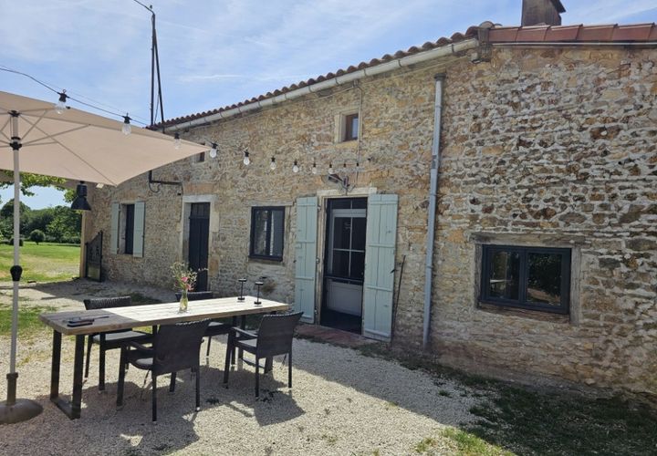 Villa a Saint-Claud, Charente, Saint-Claud - € 186.170 | Ref: r7494 - foto 1