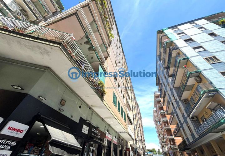 Erhvervsejendom i Naples, Naples, Naples - € 330.000 | Ref: vomero.d - foto 1