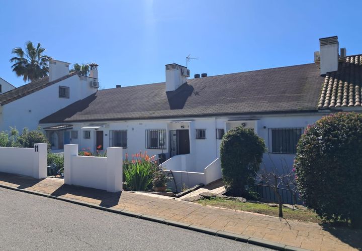 Rækkehus i Estepona, Malaga, Estepona - € 698.000 | Ref: DLR17070/14009 - foto 1