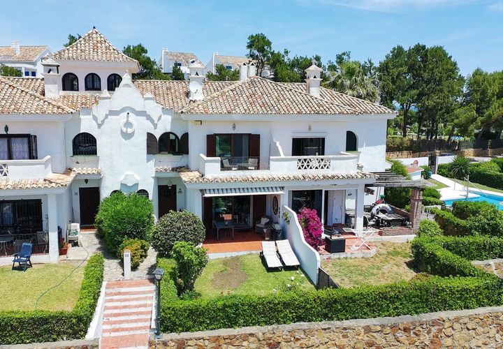 Rækkehus i La Duquesa, Malaga, La Duquesa - € 485.000 | Ref: R5395789 - foto 1