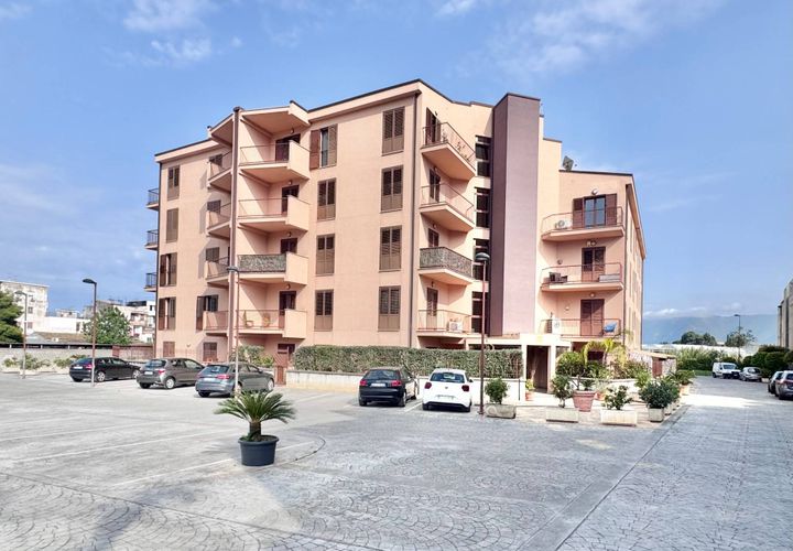 Leilighet i Palermo, Palermo, Palermo - € 265 000 | Ref: 54279440 - foto 1