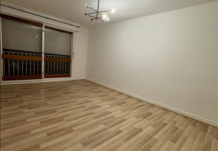 Apartament a Dijon, Cote-d'Or, Dijon - € 680/mes | Ref: AN005130 - foto 1