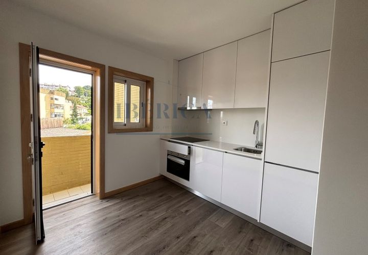 Lejlighed i Oliveira do Douro, Porto, Oliveira do Douro - € 235.000 | Ref: 022/26 - foto 1