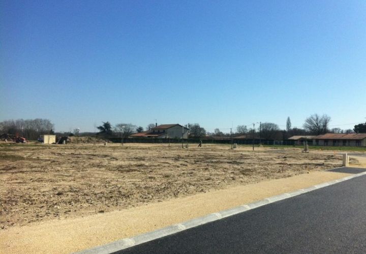 Helårsgrund i Léognan, Gironde, Léognan - € 210.000 | Ref: NP-2205-Leognan - foto 1