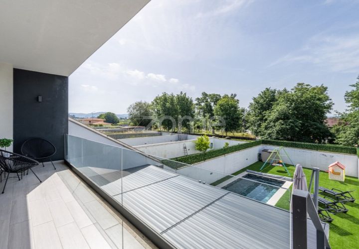 Villa i Braga, Braga, Braga - € 518.000 | Ref: ZMPT589370 - foto 1