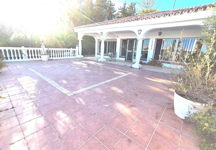 Helårsgrund i Estepona, Malaga, Estepona - € 1.150.000 | Ref: DLR17082/14009 - foto 1