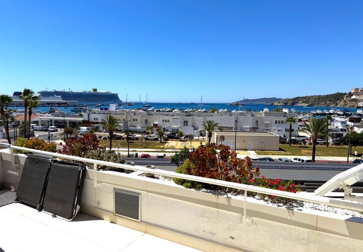 Leilighet i Ibiza, Ibiza, Ibiza - € 2 439 000 | Ref: Botafoch primera linea, apartamento  vista mar - foto 1