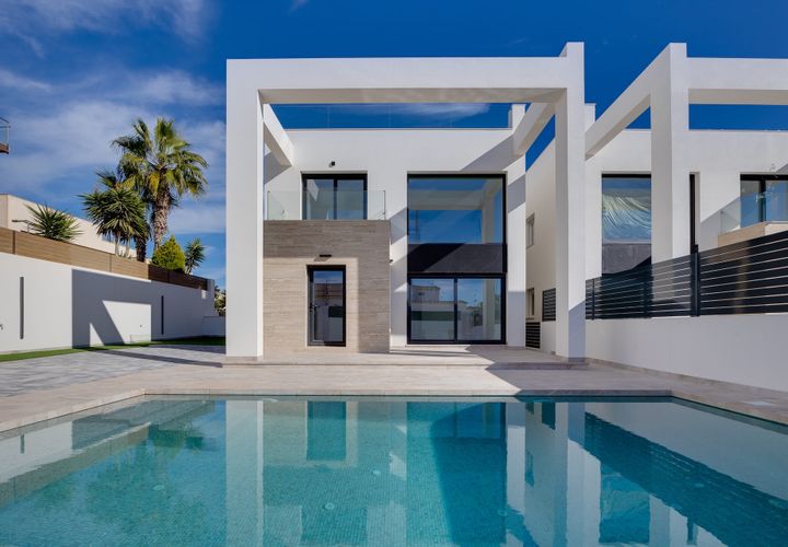 Villa i Torrevieja, Alicante, Torrevieja - € 750.000 | Ref: C093-D01-V44 - foto 1