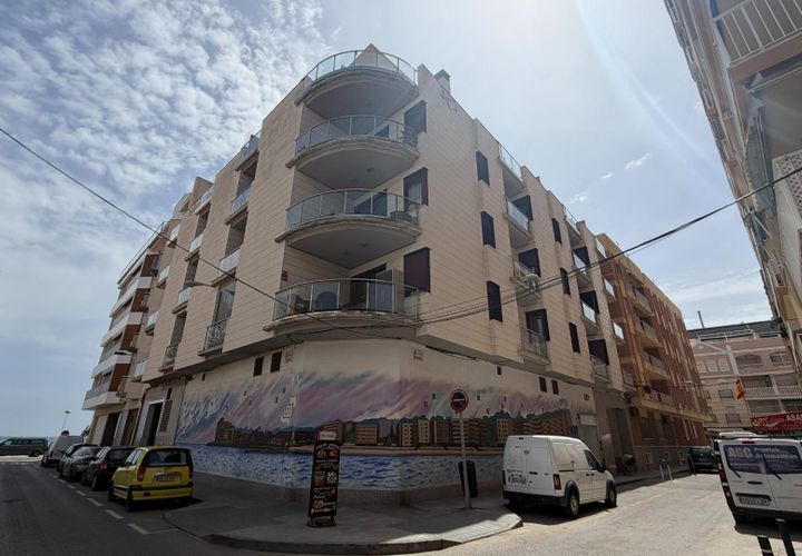 Leilighet i Torrevieja, Alicante, Torrevieja - € 299 900 | Ref: MLSC9568809 - foto 1