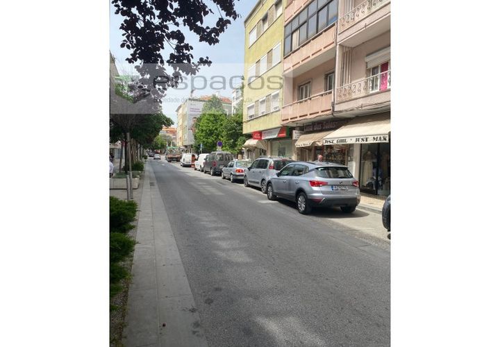 Erhvervsejendom i Moscavide, Lisbon, Moscavide - € 300.000 | Ref: 5614/JR - foto 1