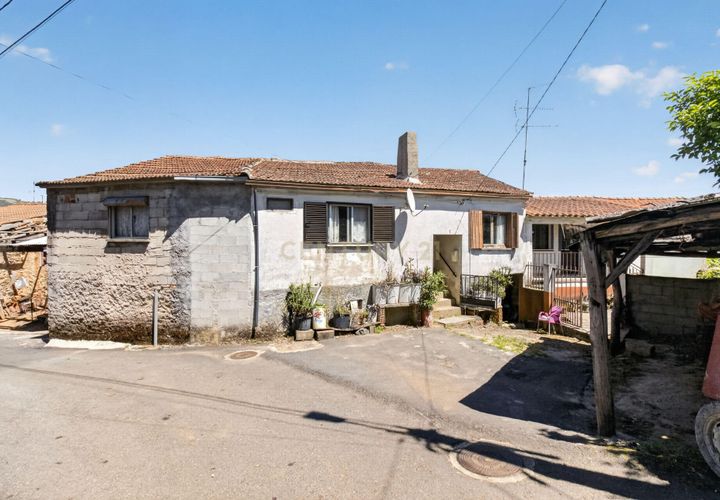 Villa a Vinhais, Braganca, Vinhais - € 50.000 | Ref: C0458-00610 - foto 1