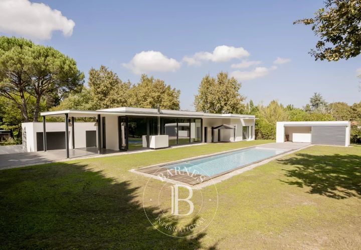 Villa a Latresne, Gironde, Latresne - € 1.300.000 | Ref: M2410 - foto 1