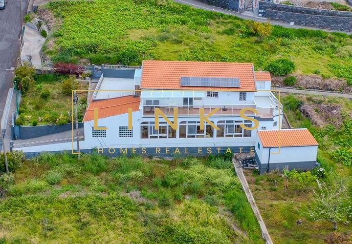 Villa i Calheta, Madeira, Calheta - € 595.000 | Ref: LH-856-2026 - foto 1