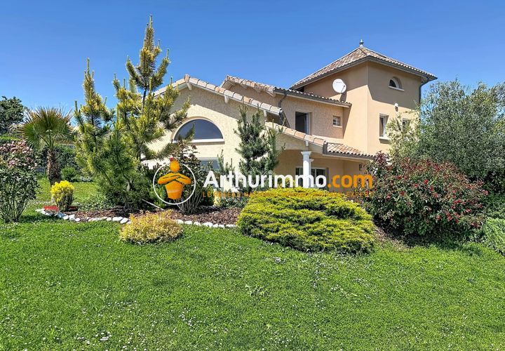 Villa i Bourgoin-Jallieu, Isere, Bourgoin-Jallieu - € 549.000 | Ref: 87058547 - foto 1