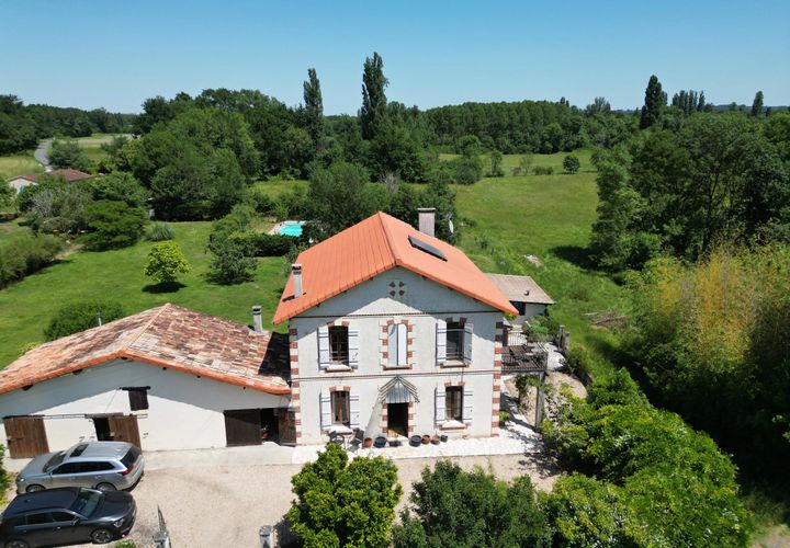 Landsbyhus i Saint-Aigulin, Charente-Maritime, Saint-Aigulin - € 249.999 | Ref: BVI85870 - foto 1