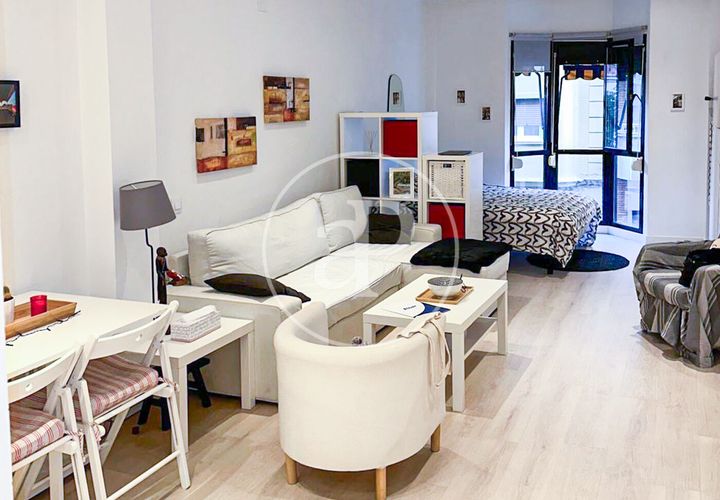 Villa in Madrid, Madrid, Madrid - € 1,450/month | Ref: AM2605093 - photo 1