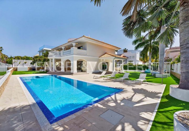 Villa a Adeje, Tenerife, Adeje - € 3.500.000 | Ref: W-049XPN - foto 1