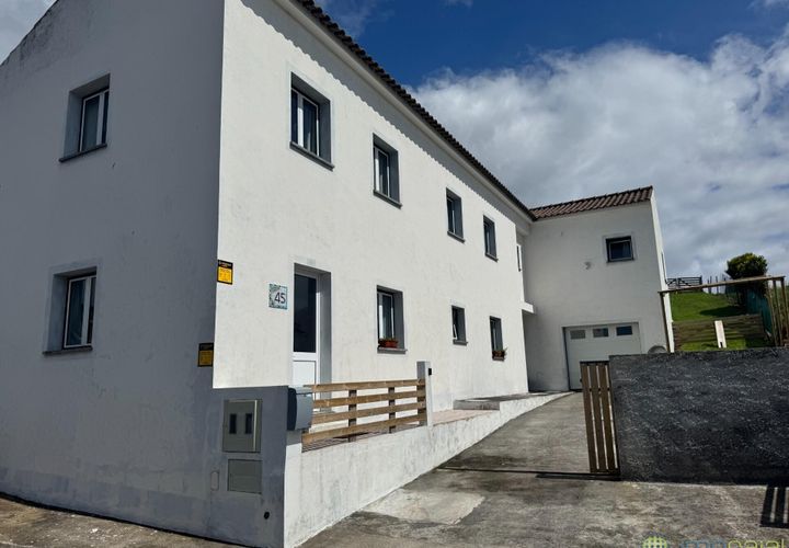Byhus i Horta, Faial, Horta - € 360.000 | Ref: 1170 - foto 1