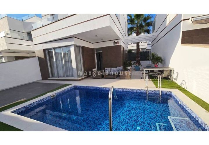 Villa i Ciudad Quesada, Alicante, Ciudad Quesada - € 415.000 | Ref: 01-EG-0425 - foto 1
