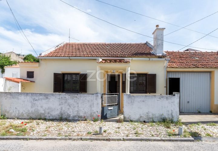 Villa i Odivelas, Lisbon, Odivelas - € 250.000 | Ref: ZMPT588698 - foto 1
