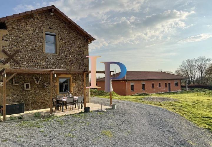 Villa i Charlieu, Loire, Charlieu - € 339.000 | Ref: 71TR4554 - foto 1