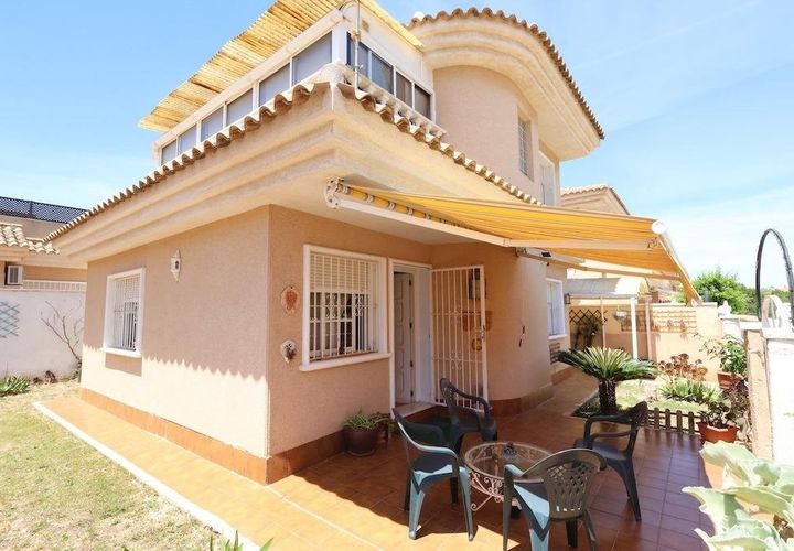 Villa a Torrevieja, Alicante, Torrevieja - € 264.900 | Ref: AG19MLSC2341876 - foto 1