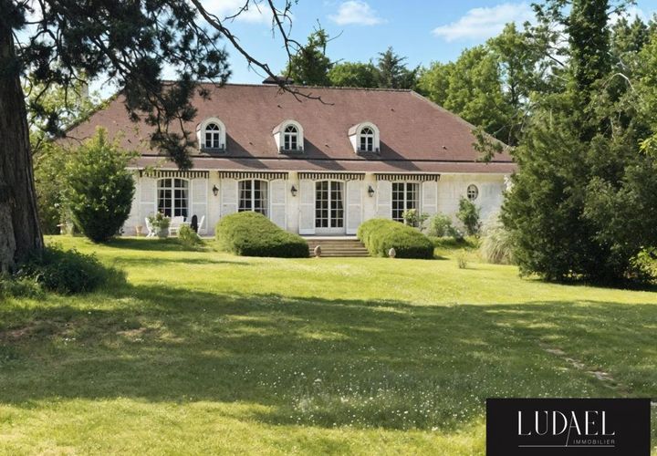 Villa a Chantilly, Oise, Chantilly - € 3.500/mes | Ref: getkey_u_481960910 - foto 1
